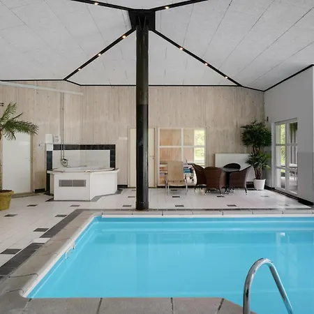 Vakantiehuis In With Kitchen